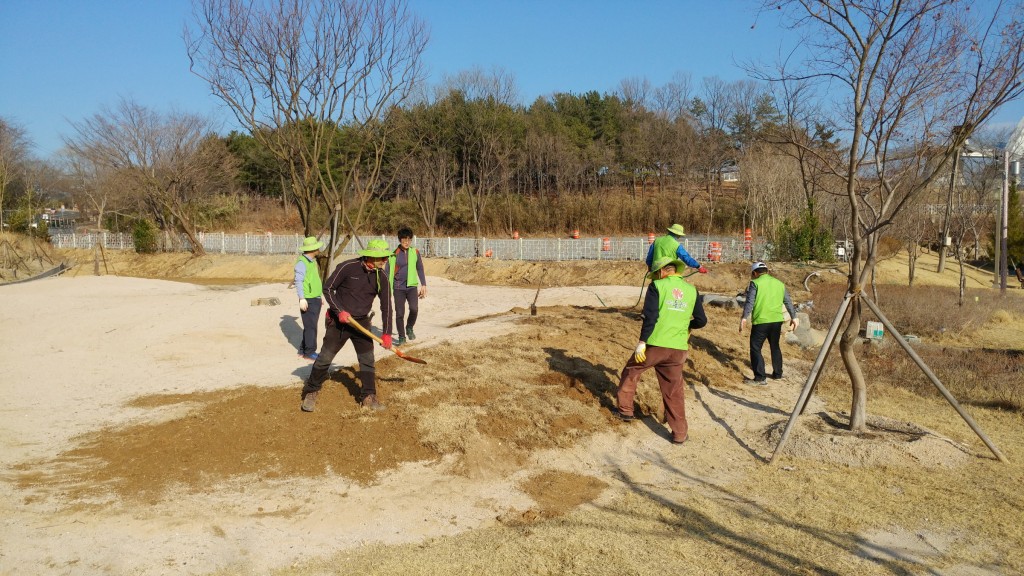 3. 경주 동궁원, 청명한 봄 맞아 환경정비로 새 단장