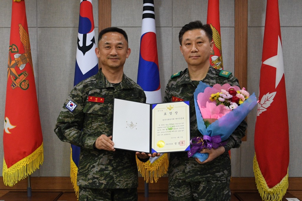 사진2 한수원 국방부장관 표창 전도 수여