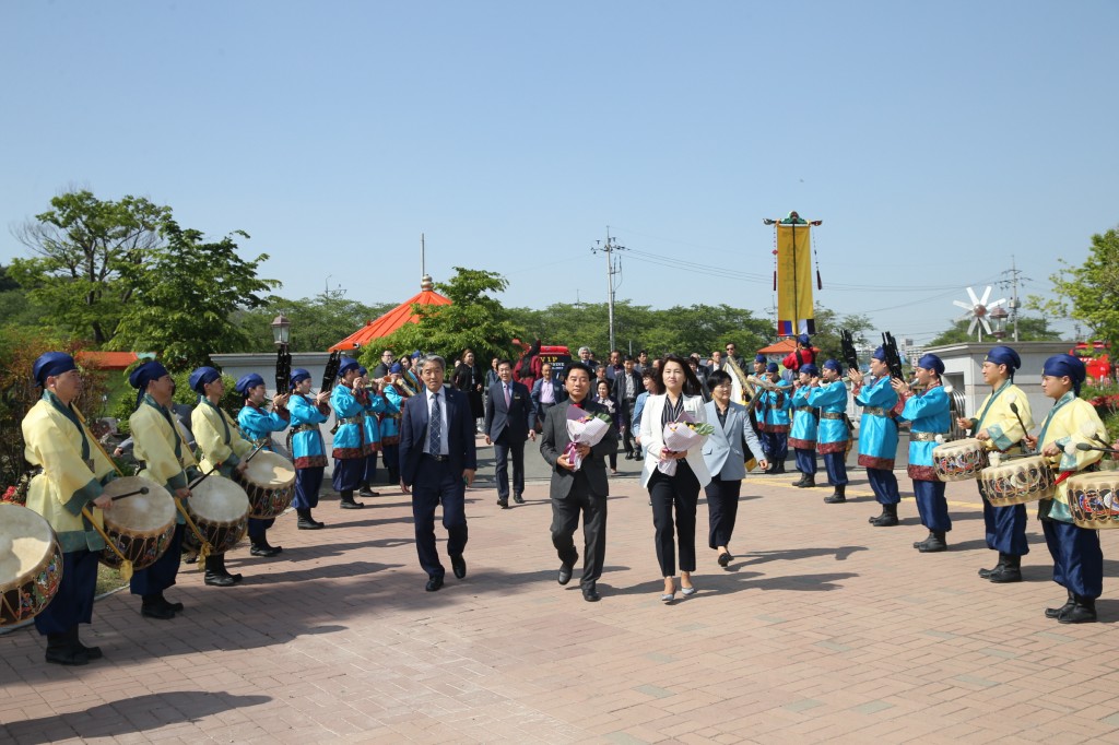 3. 경주시-익산시 21년간 활발한 교류통한 상생발전 모색(고취대의 환영)