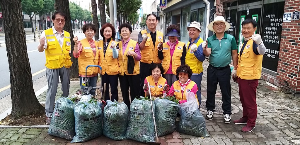 7. 중부동 적십자봉사회 추석맞이 도심지 환경정비 (1)