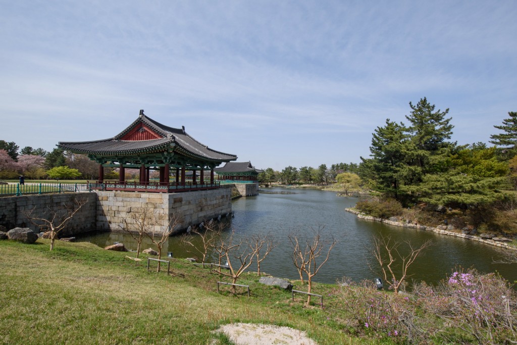 3. 경주시, 동궁과 월지 준설공사 시행 (1)
