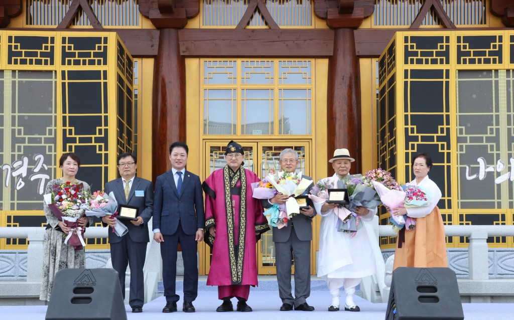 1-2. 제13회 시민의 날(문화상 수상)