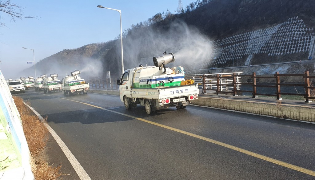 2. 경주·포항, 합동 조류인플루엔자 방제 소독작업 (1)