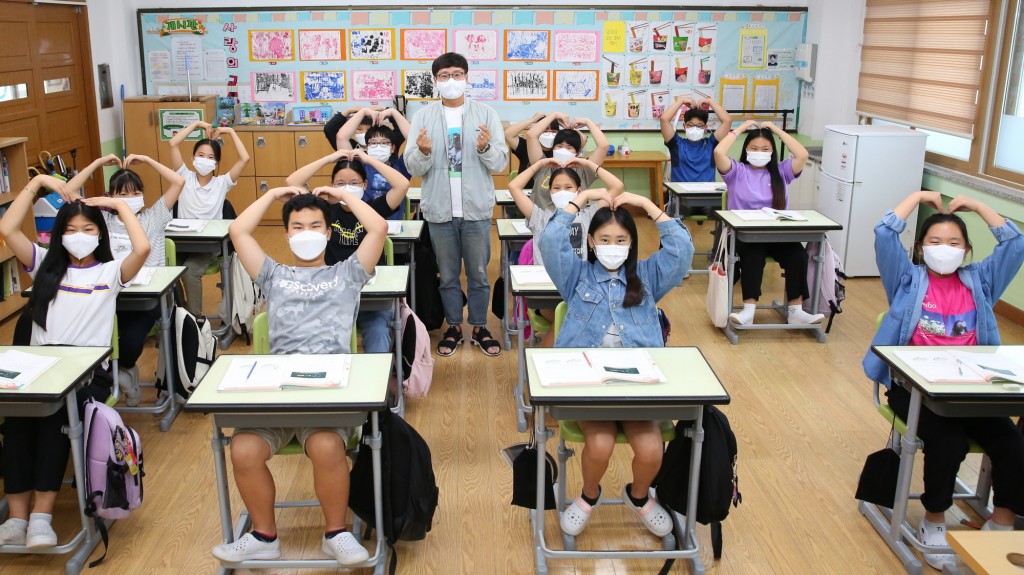 1. 경주시, 초등학교 신입생에게 입학축하금 준다...경북 23개 시·군 중 최초 (2)