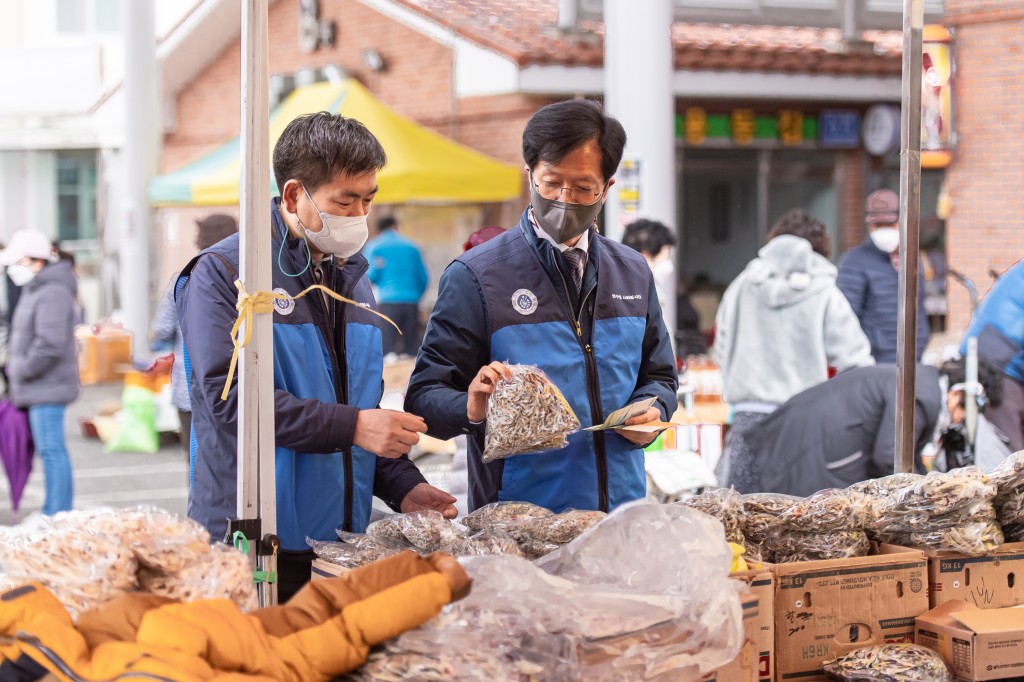 오른쪽원흥대본부장