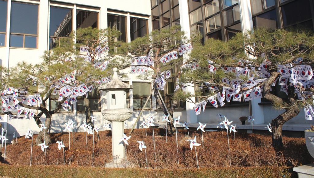 4. 경주시, 3·1절 맞아 나라사랑 태극기 달기 운동 전개 (2)