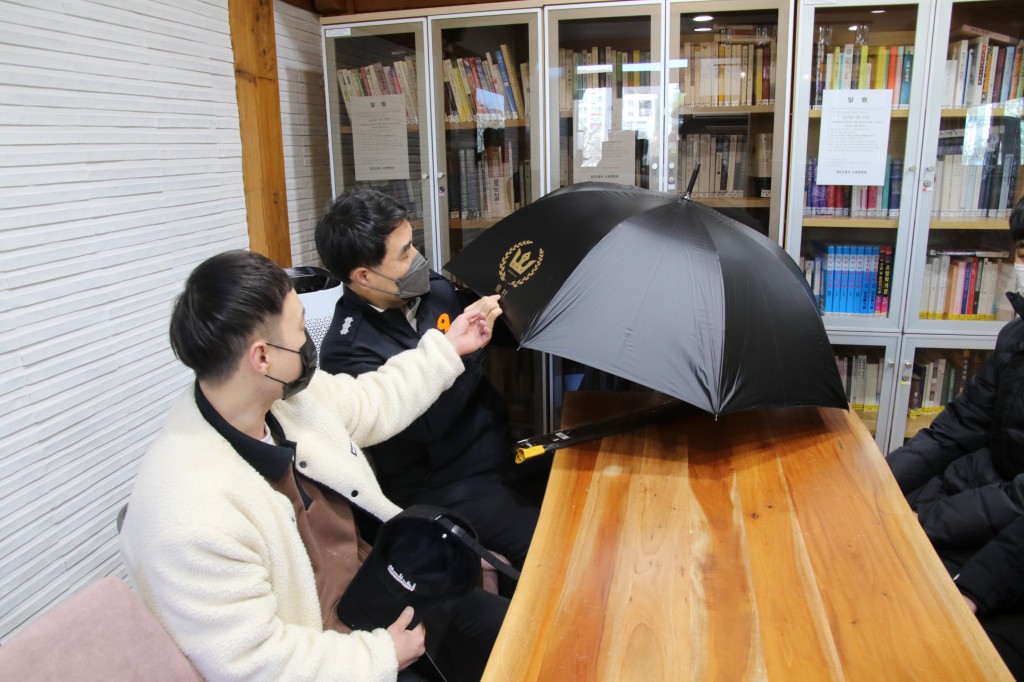 경주고등학교 학생들 우산 로고 제작